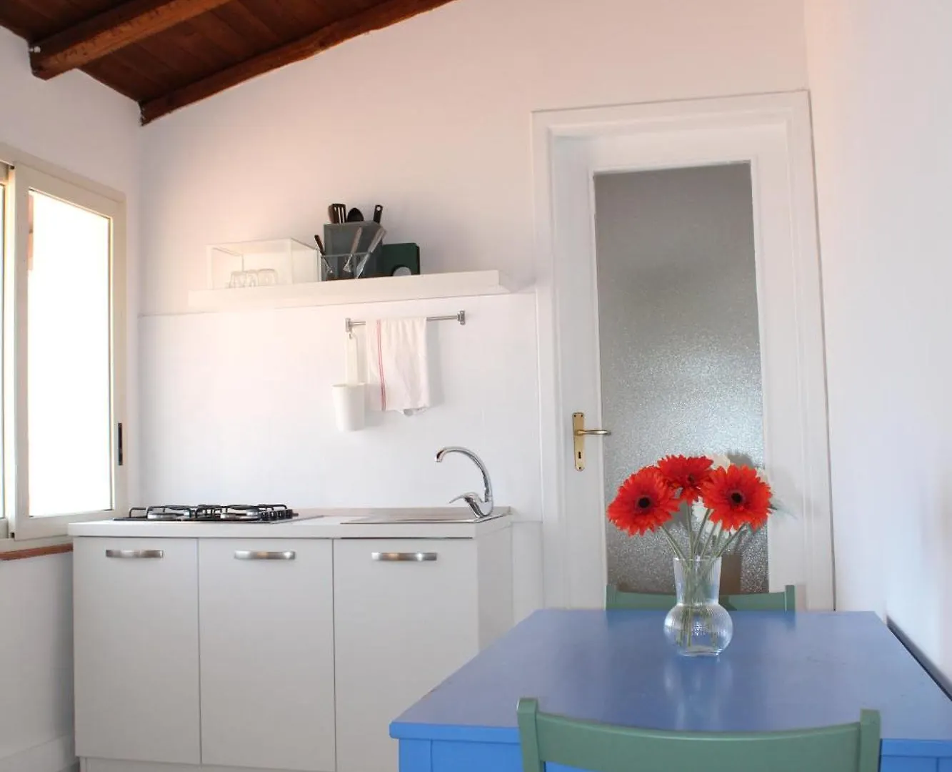 Terrasini 2000 Home Holidays 0*,  Italie