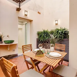 trevi-chic-apartment-rome.it-romehotels.com/